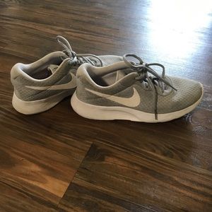 Women’s gray Nike shoes size 8.5